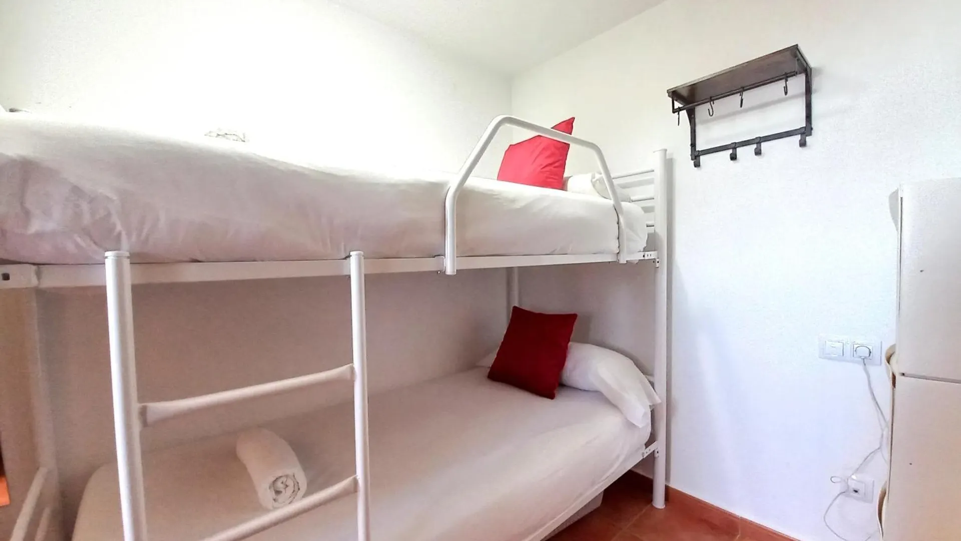 Apartment Bed And Snow Ski Zona Media Sierra Nevada